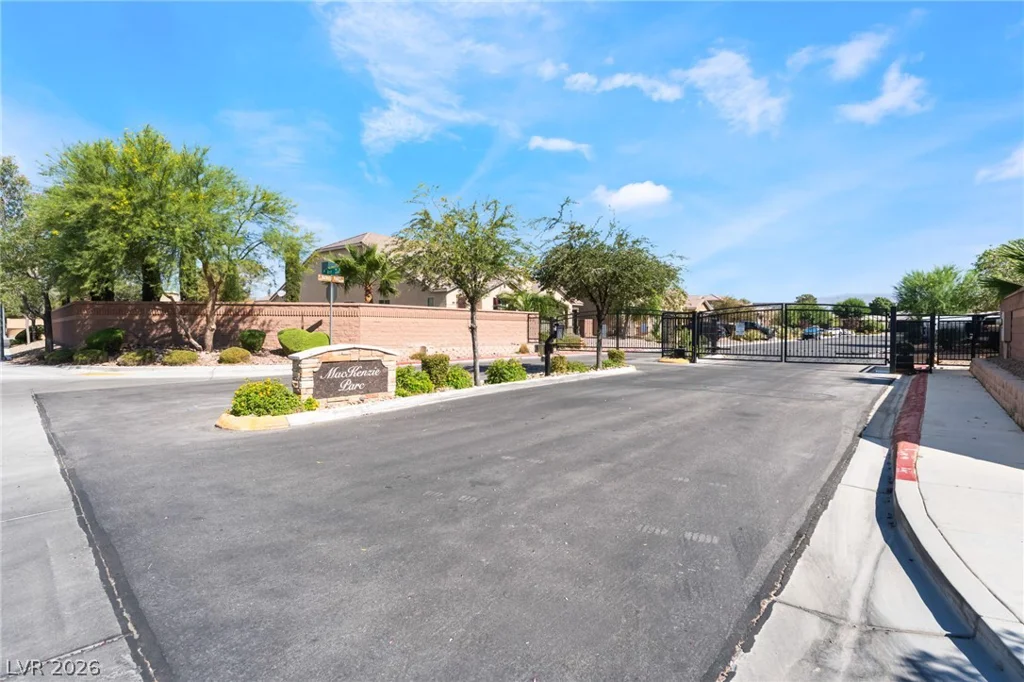 5601 Mackenzie Park, Las Vegas, NV 89130