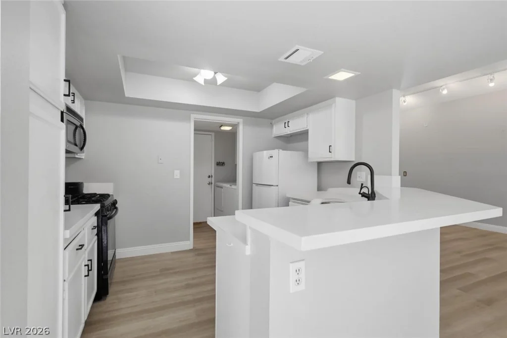 8912 Surf View, Las Vegas, NV 89117