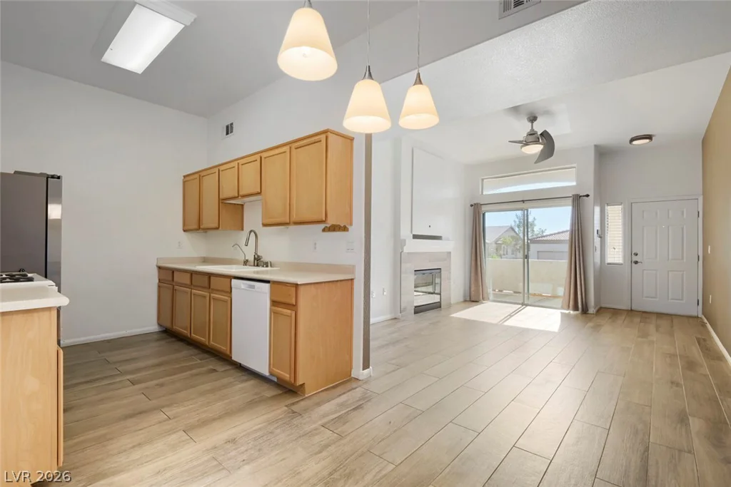 2305 Horizon Ridge, Henderson, NV 89052