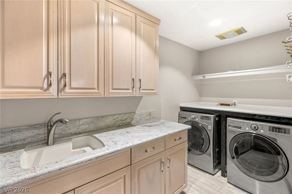 8001 Ryans Reef, Las Vegas, NV 89128