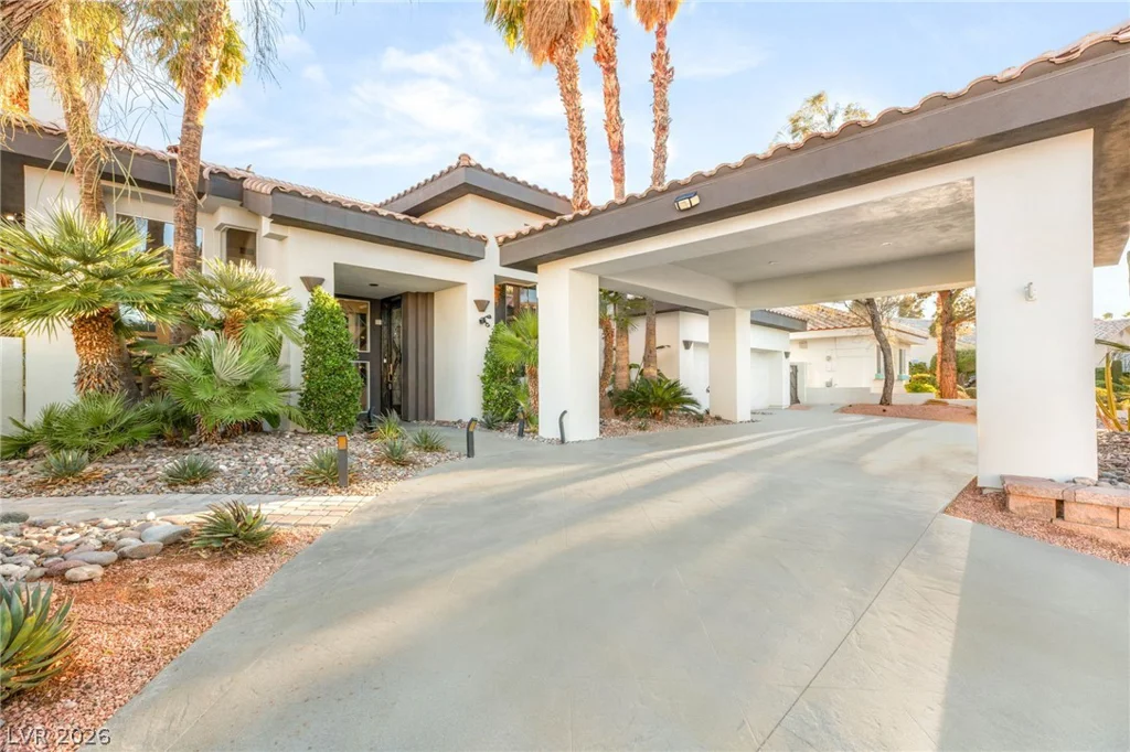 8001 Ryans Reef, Las Vegas, NV 89128