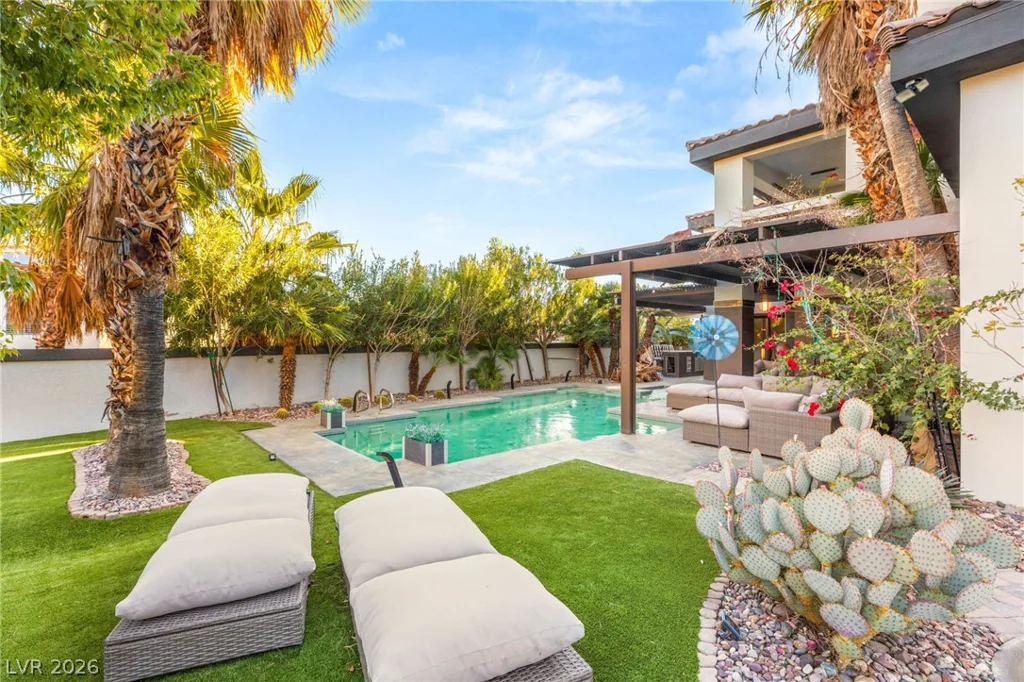 8001 Ryans Reef, Las Vegas, NV 89128