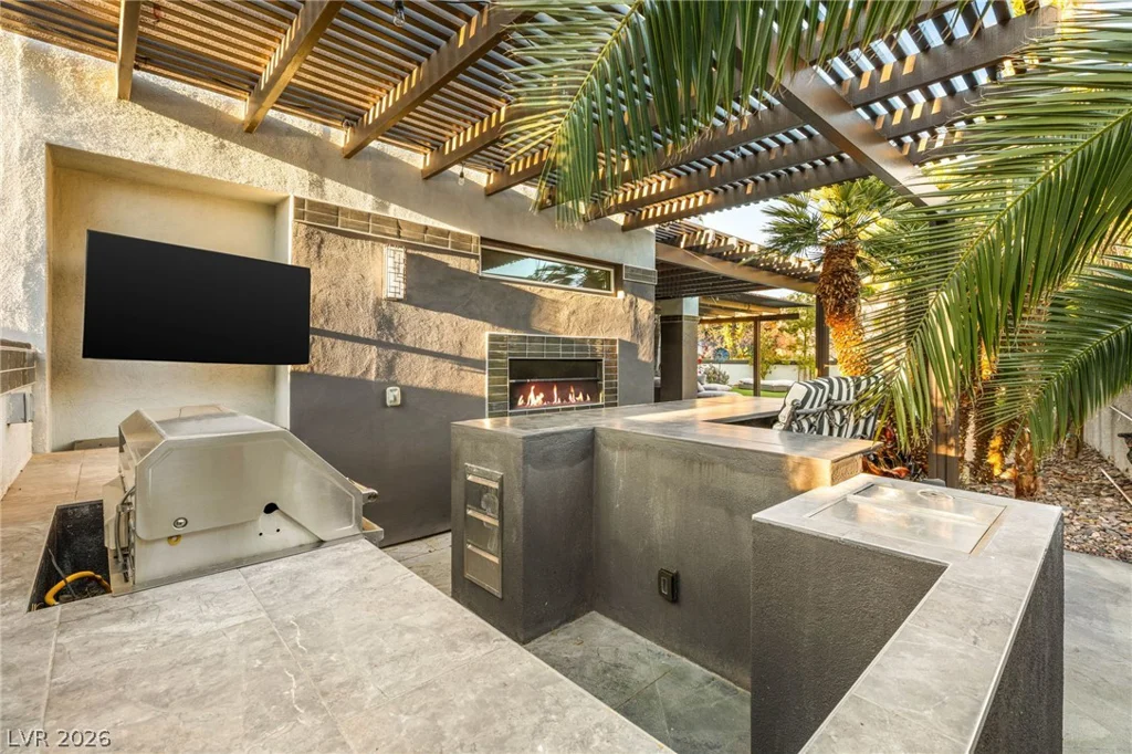 8001 Ryans Reef, Las Vegas, NV 89128