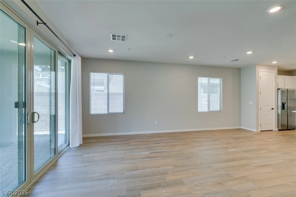 109 Medianoche, Las Vegas, NV 89138