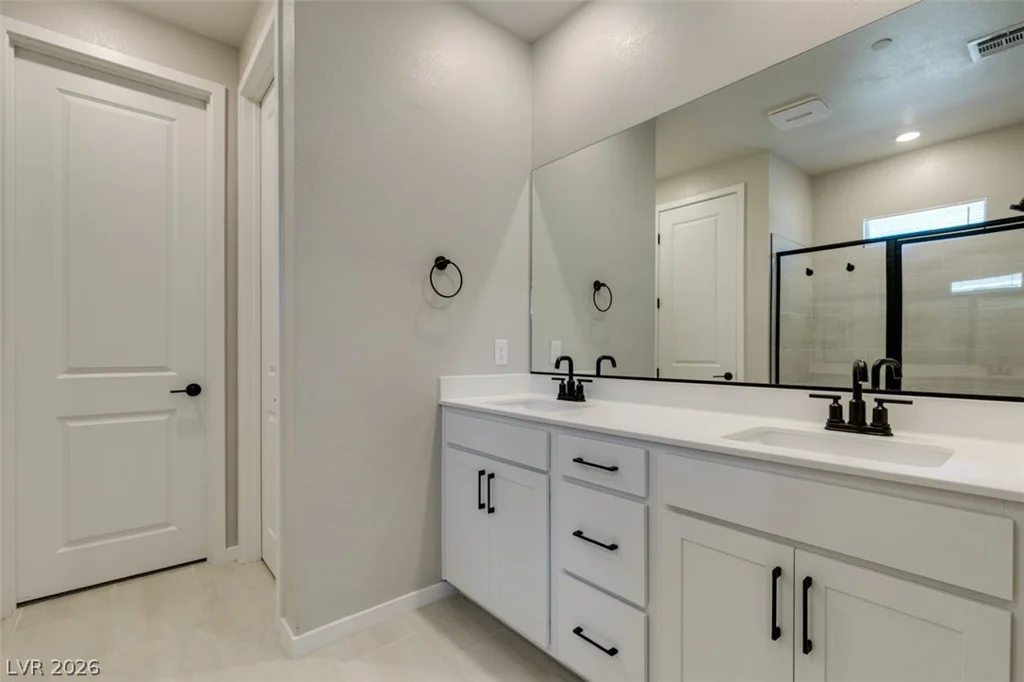 109 Medianoche, Las Vegas, NV 89138
