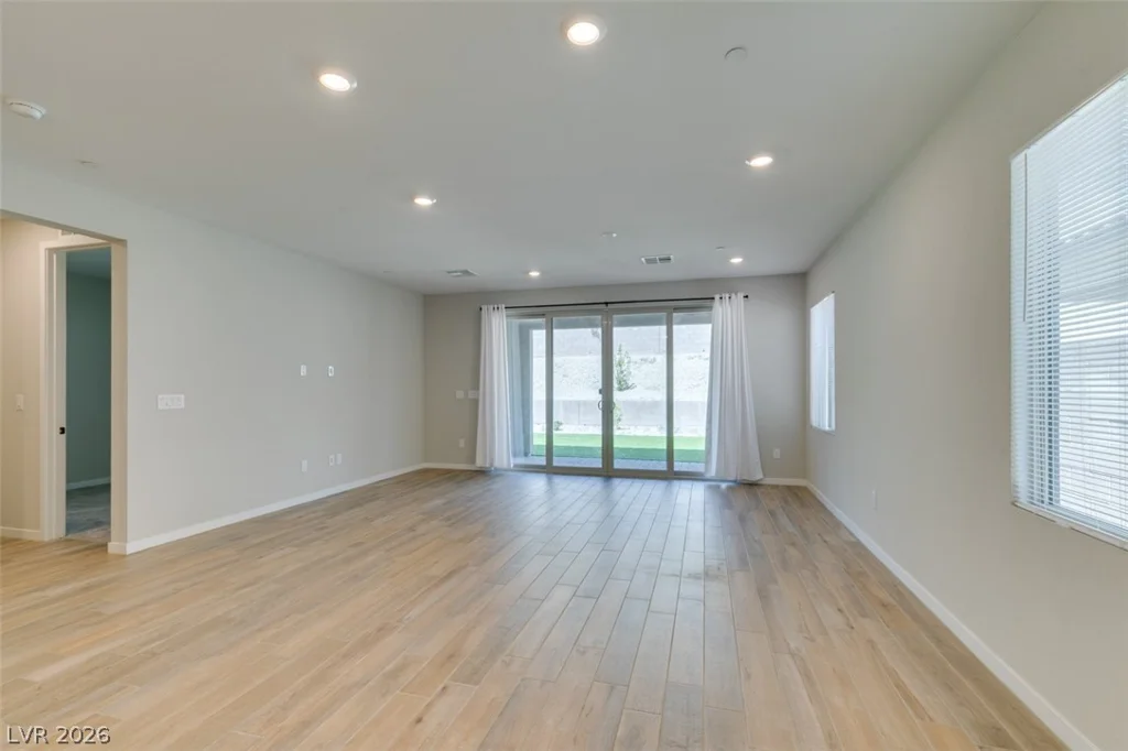 109 Medianoche, Las Vegas, NV 89138