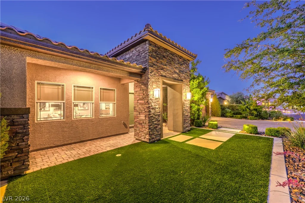 7119 Arabian Ridge, Las Vegas, NV 89131