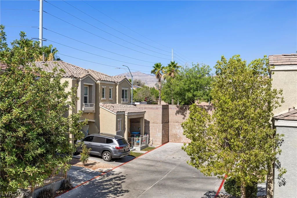 9156 Point Lace, Las Vegas, NV 89149