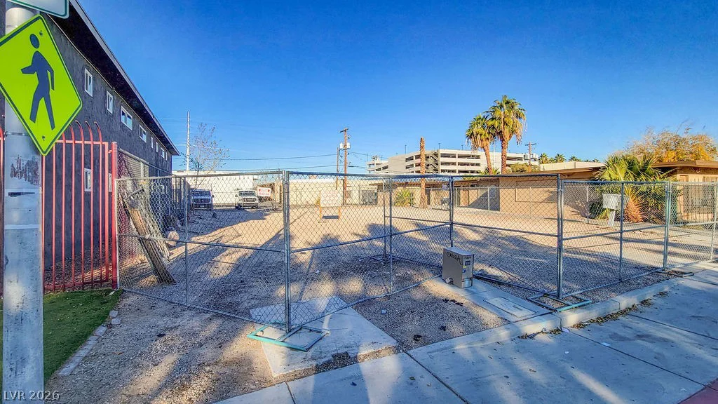 2300 Tam, Las Vegas, NV 89102