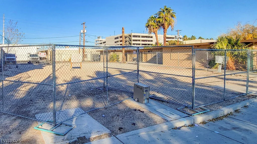 2300 Tam, Las Vegas, NV 89102