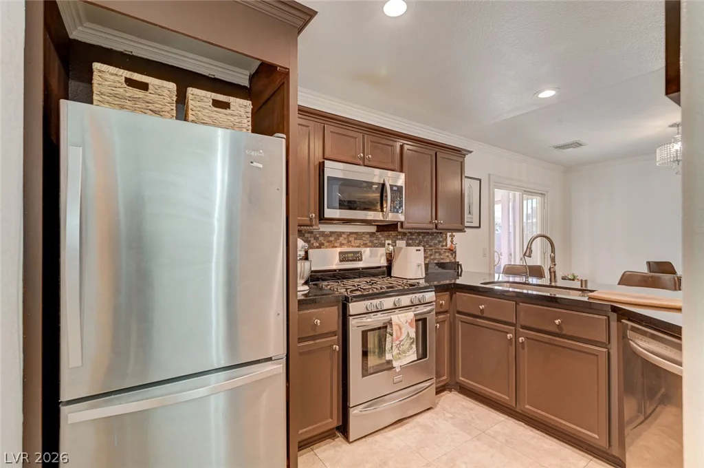 1118 Burnt Sky, Las Vegas, NV 89183
