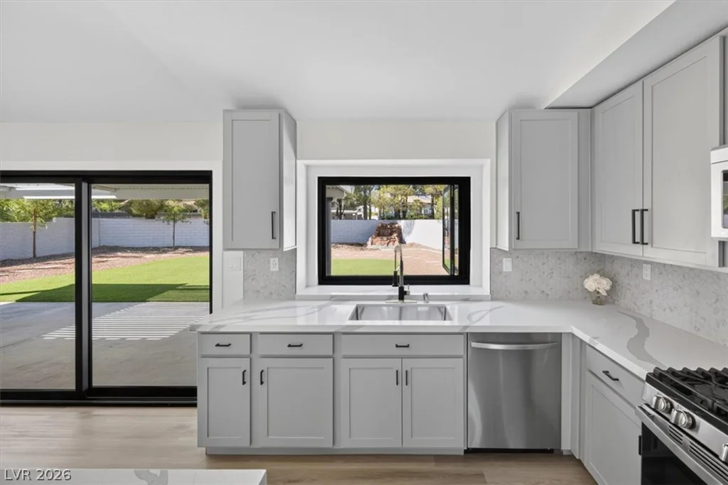3204 Crescent Run, Las Vegas, NV 89117