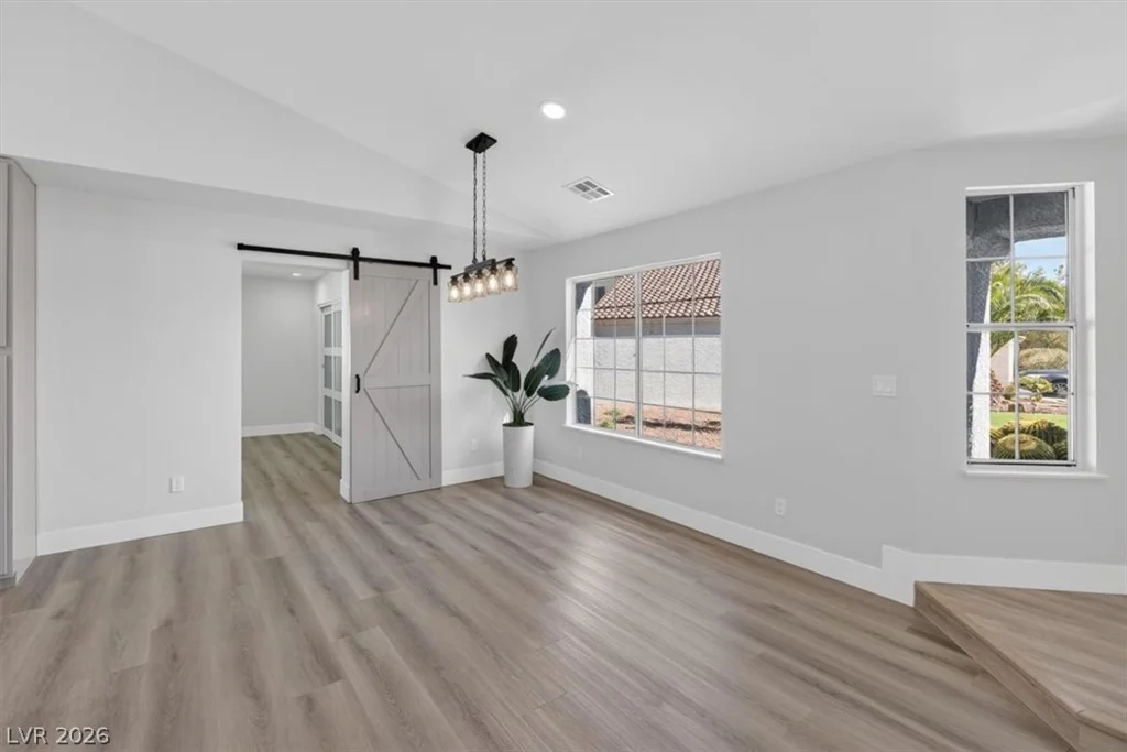 3204 Crescent Run, Las Vegas, NV 89117