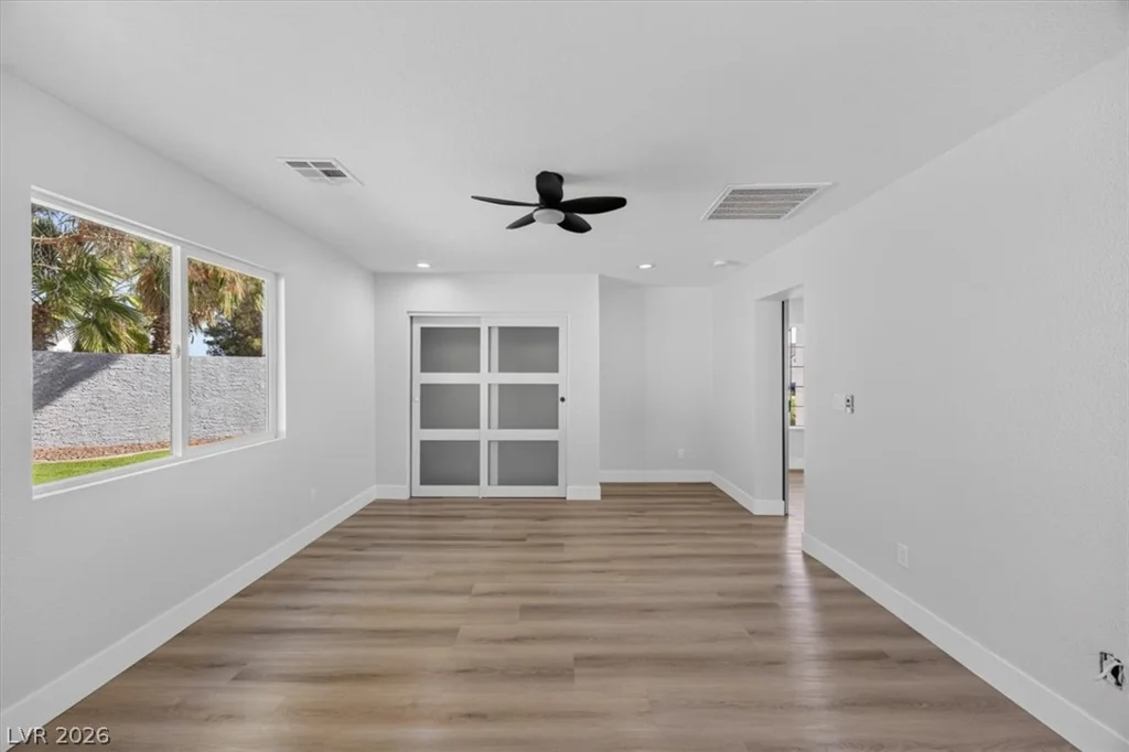 3204 Crescent Run, Las Vegas, NV 89117
