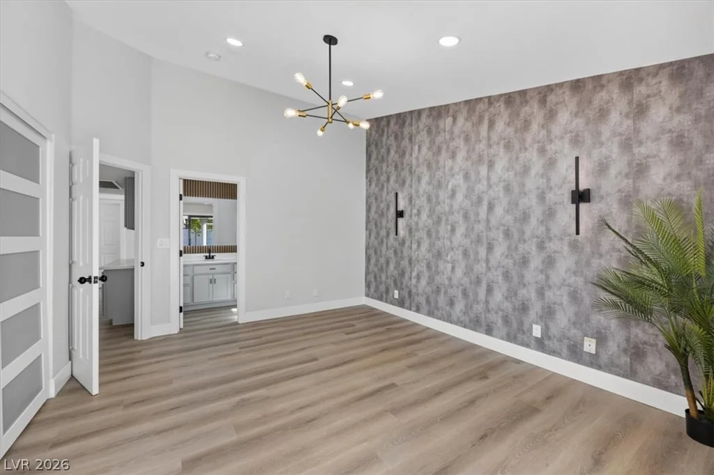 3204 Crescent Run, Las Vegas, NV 89117