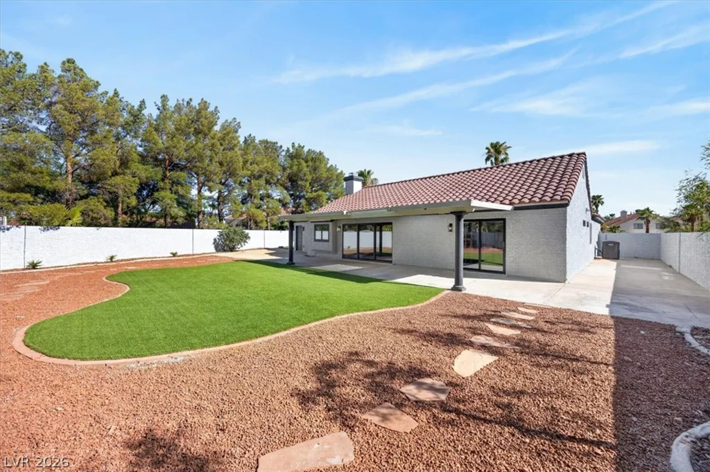 3204 Crescent Run, Las Vegas, NV 89117