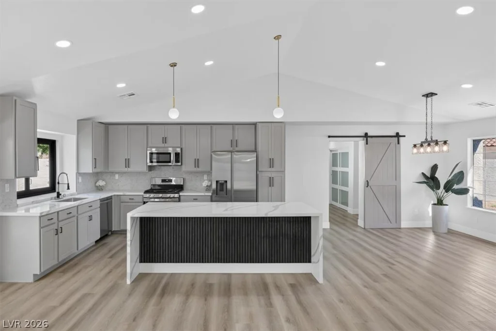 3204 Crescent Run, Las Vegas, NV 89117