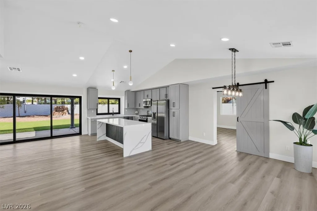 3204 Crescent Run, Las Vegas, NV 89117