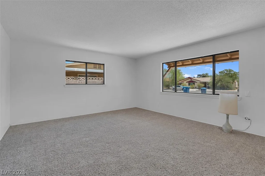 3560 Regents, Las Vegas, NV 89121
