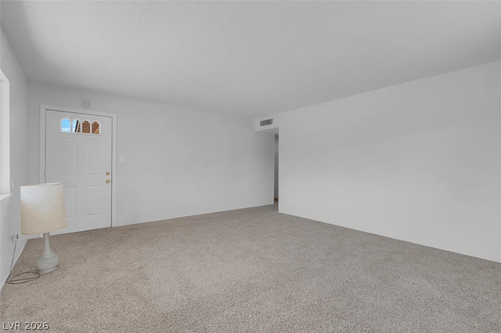 3560 Regents, Las Vegas, NV 89121