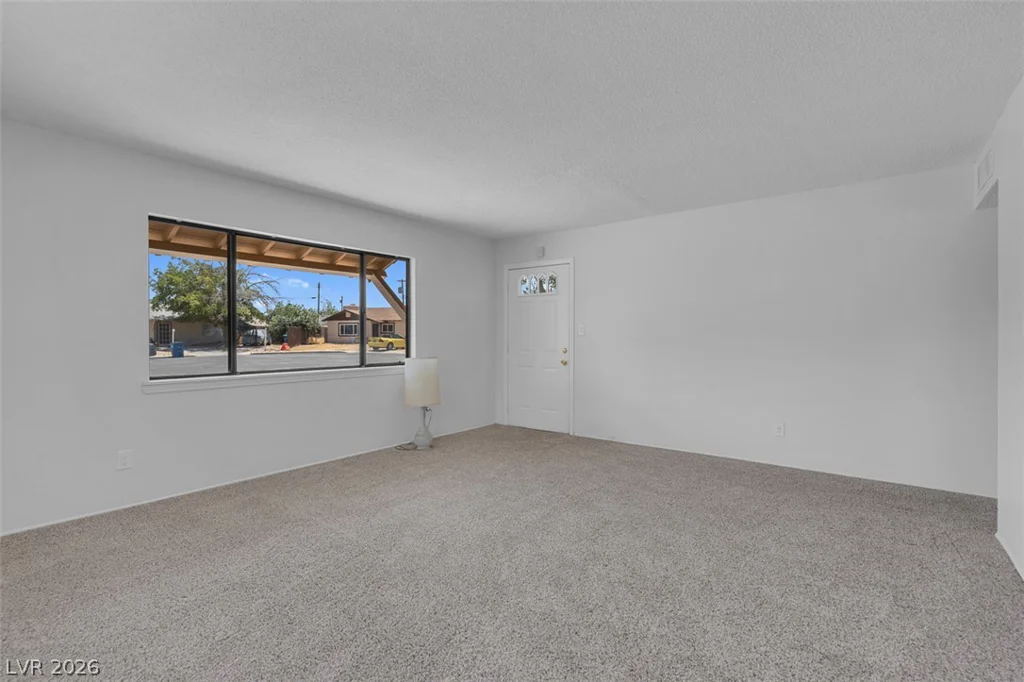3560 Regents, Las Vegas, NV 89121