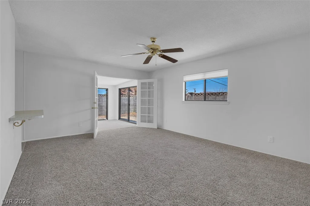 3560 Regents, Las Vegas, NV 89121