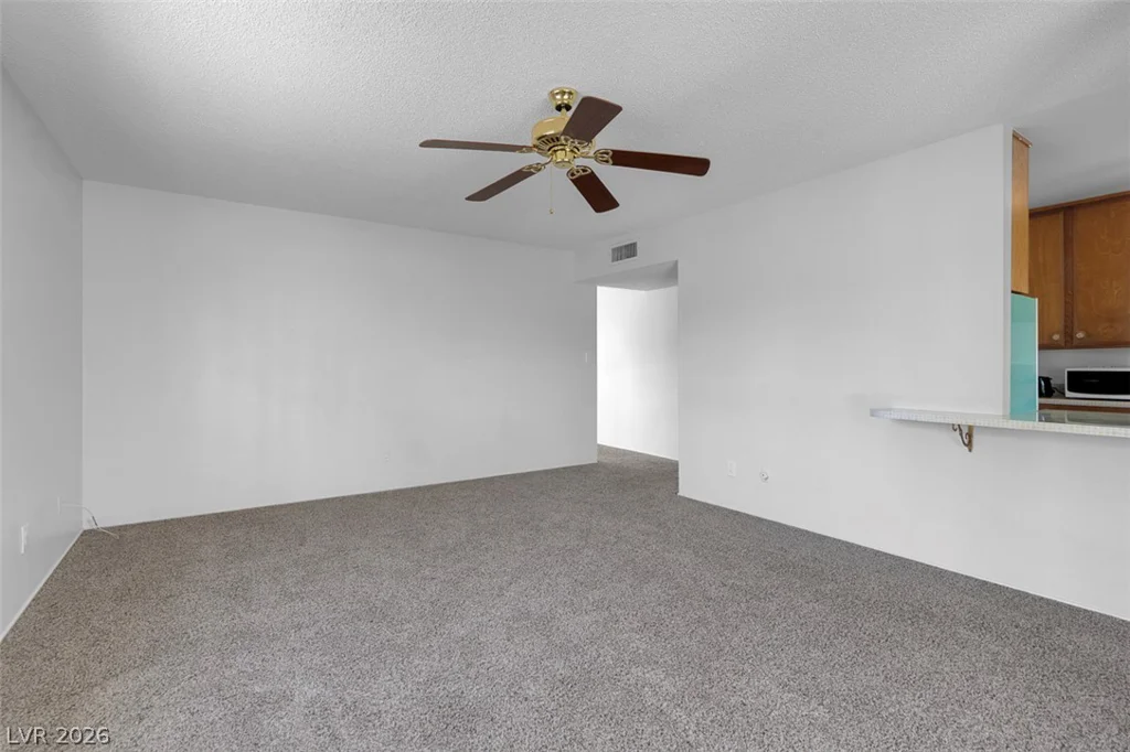3560 Regents, Las Vegas, NV 89121