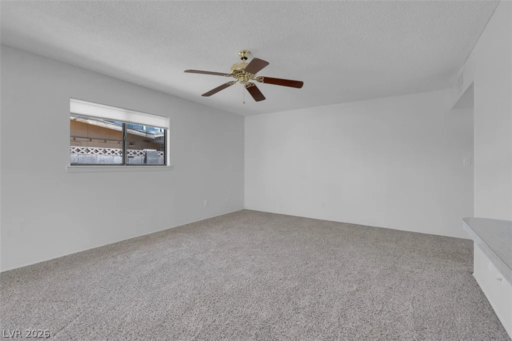 3560 Regents, Las Vegas, NV 89121