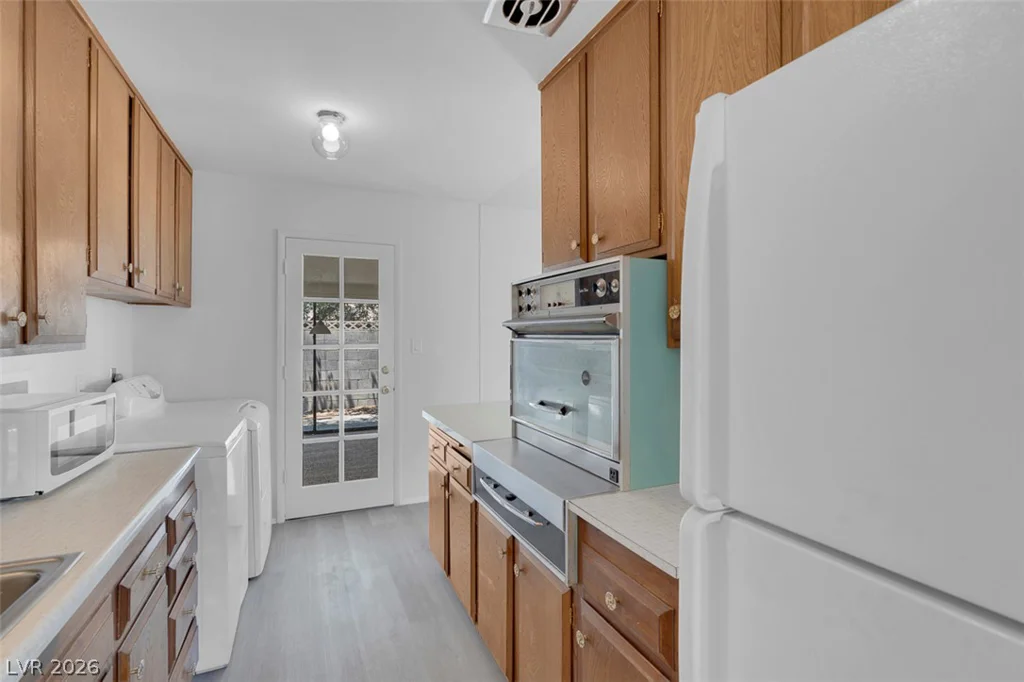 3560 Regents, Las Vegas, NV 89121