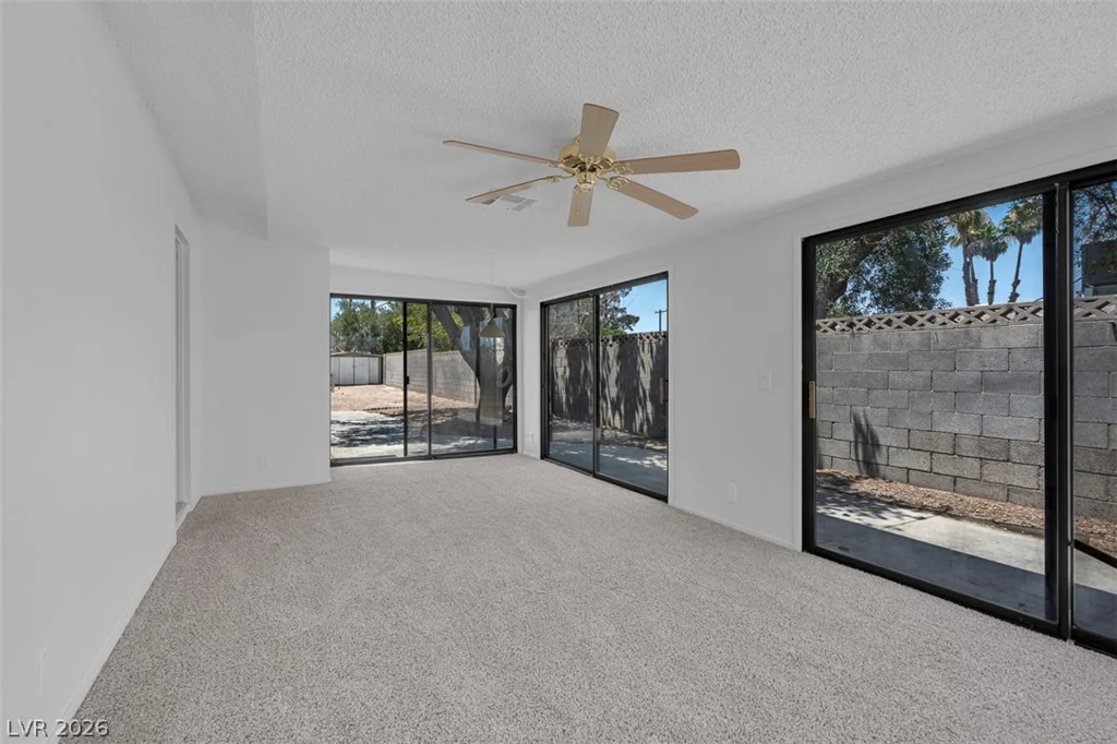 3560 Regents, Las Vegas, NV 89121