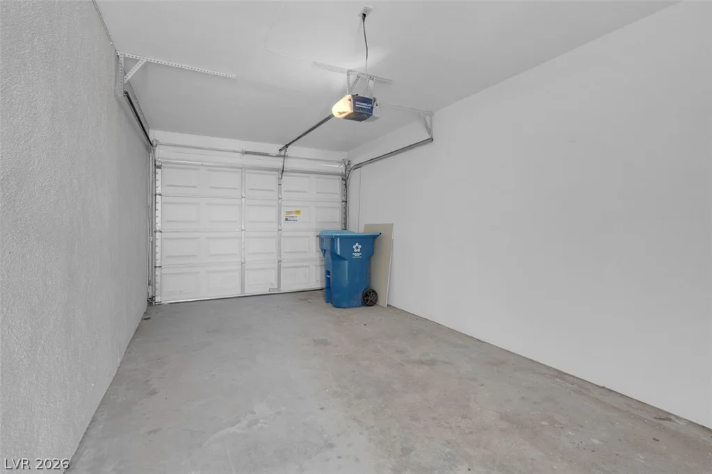 3560 Regents, Las Vegas, NV 89121