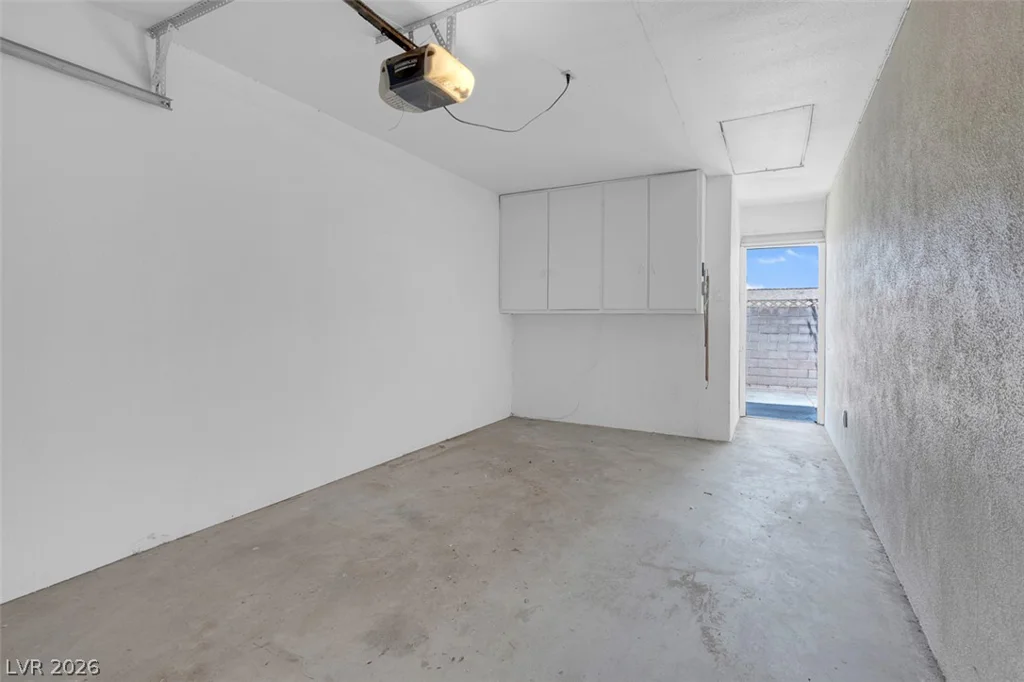 3560 Regents, Las Vegas, NV 89121
