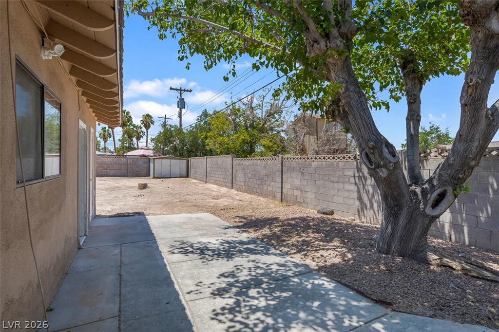 3560 Regents, Las Vegas, NV 89121