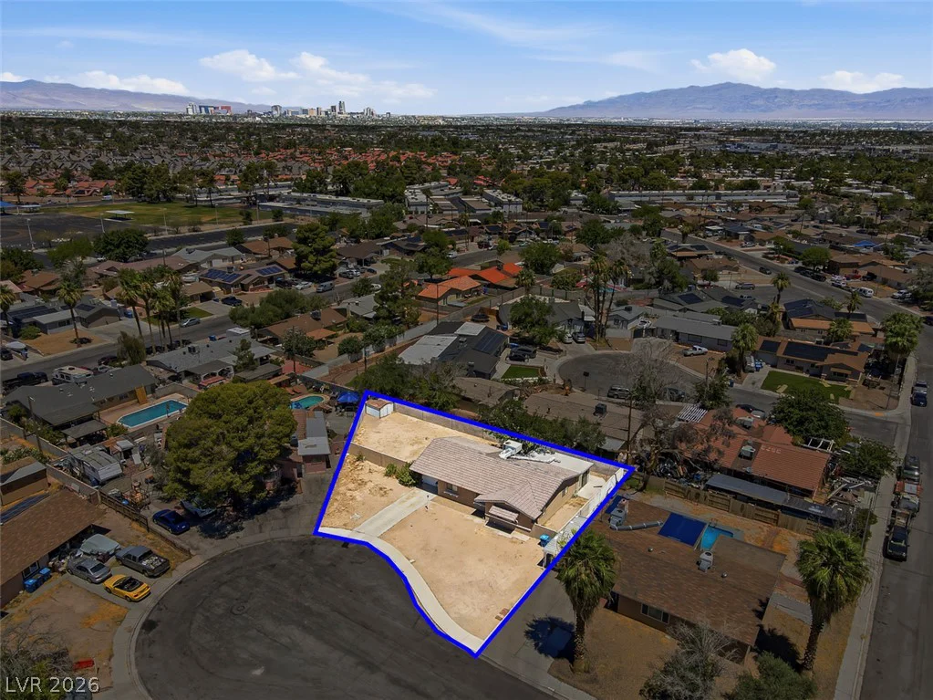 3560 Regents, Las Vegas, NV 89121