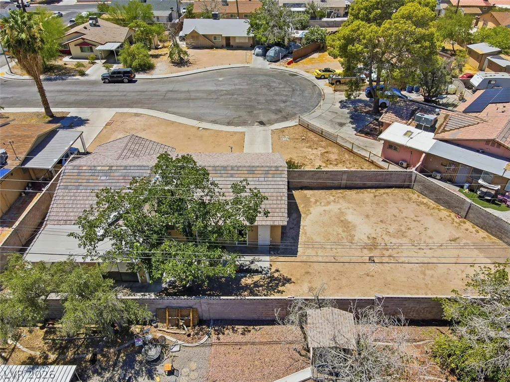 3560 Regents, Las Vegas, NV 89121