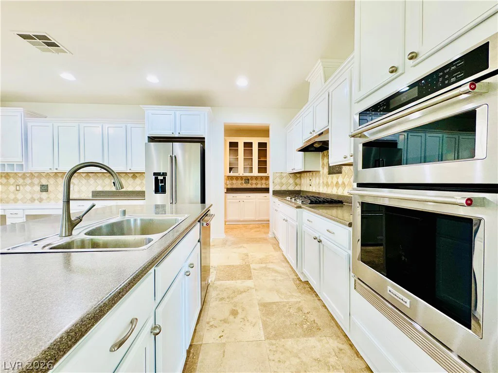 10227 Sunset Gardens, Las Vegas, NV 89135