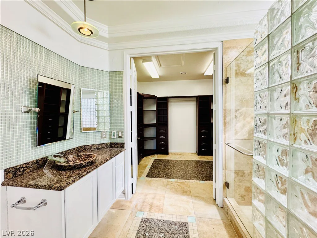 10227 Sunset Gardens, Las Vegas, NV 89135
