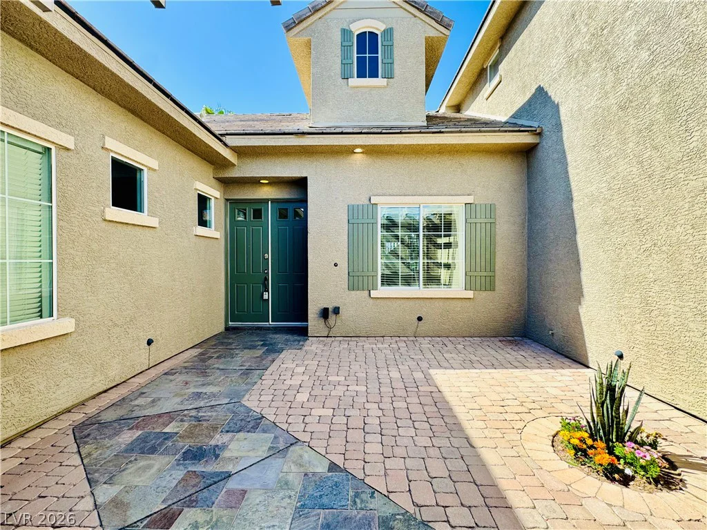 10227 Sunset Gardens, Las Vegas, NV 89135