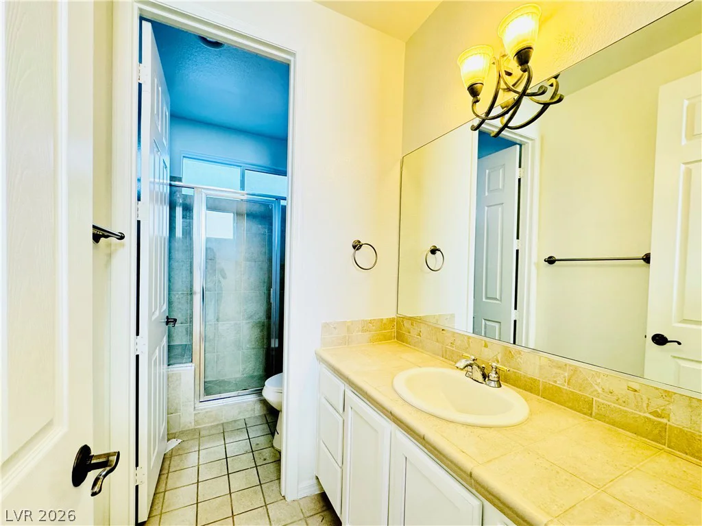 10227 Sunset Gardens, Las Vegas, NV 89135