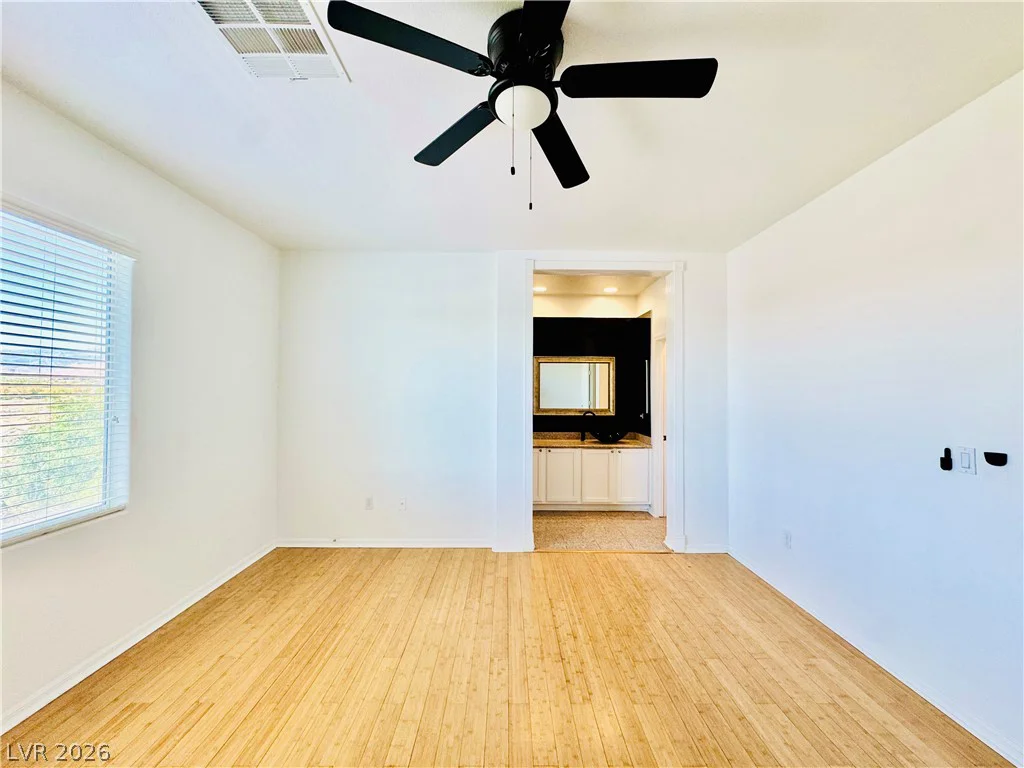 10227 Sunset Gardens, Las Vegas, NV 89135