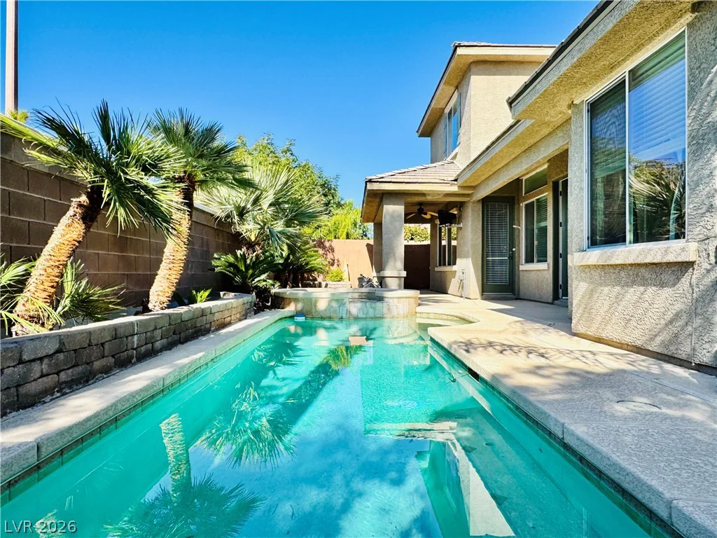 10227 Sunset Gardens, Las Vegas, NV 89135