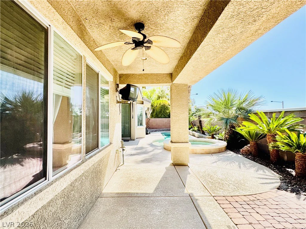 10227 Sunset Gardens, Las Vegas, NV 89135