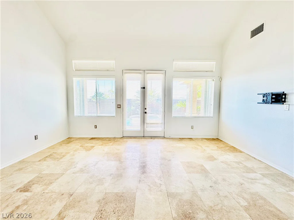 10227 Sunset Gardens, Las Vegas, NV 89135