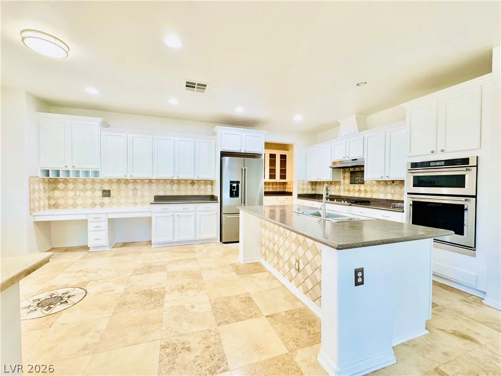 10227 Sunset Gardens, Las Vegas, NV 89135