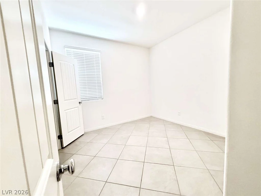 8616 Valley Village, Las Vegas, NV 89113