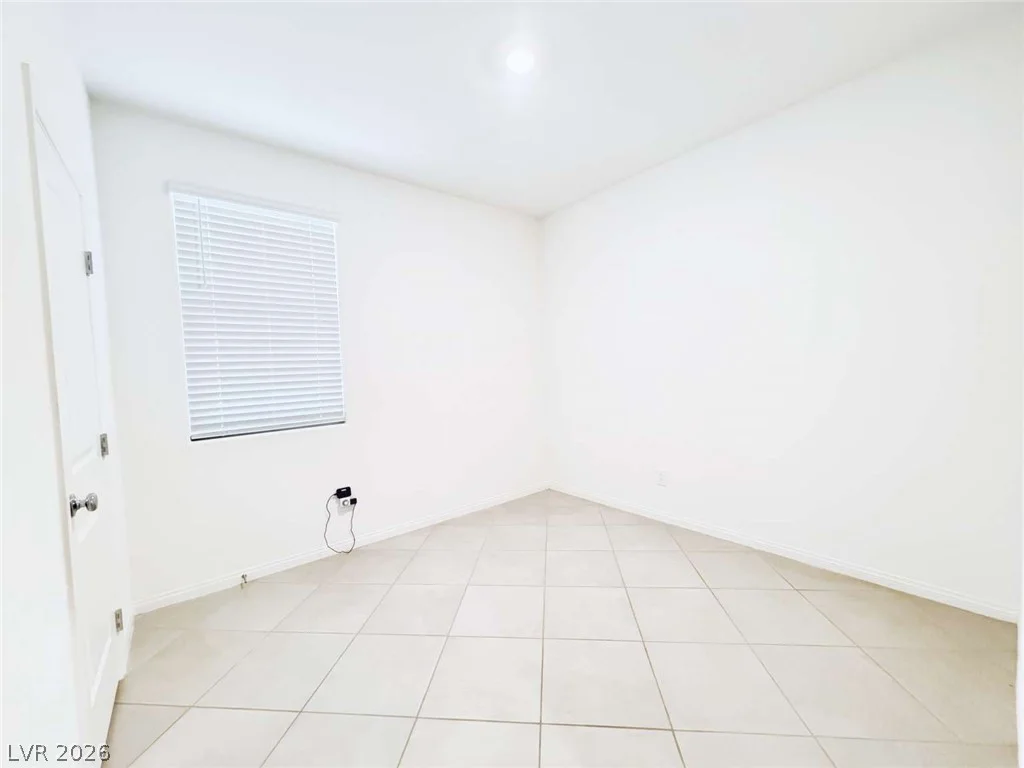 8616 Valley Village, Las Vegas, NV 89113