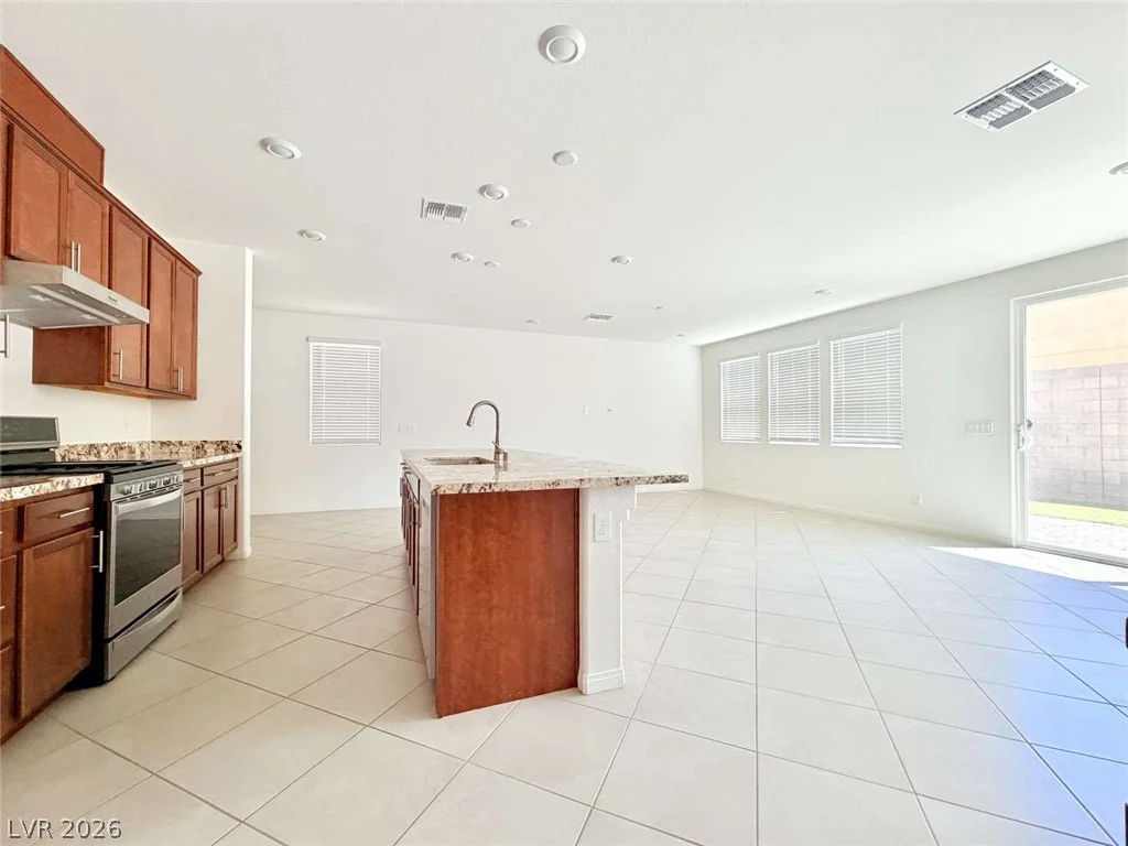 8616 Valley Village, Las Vegas, NV 89113