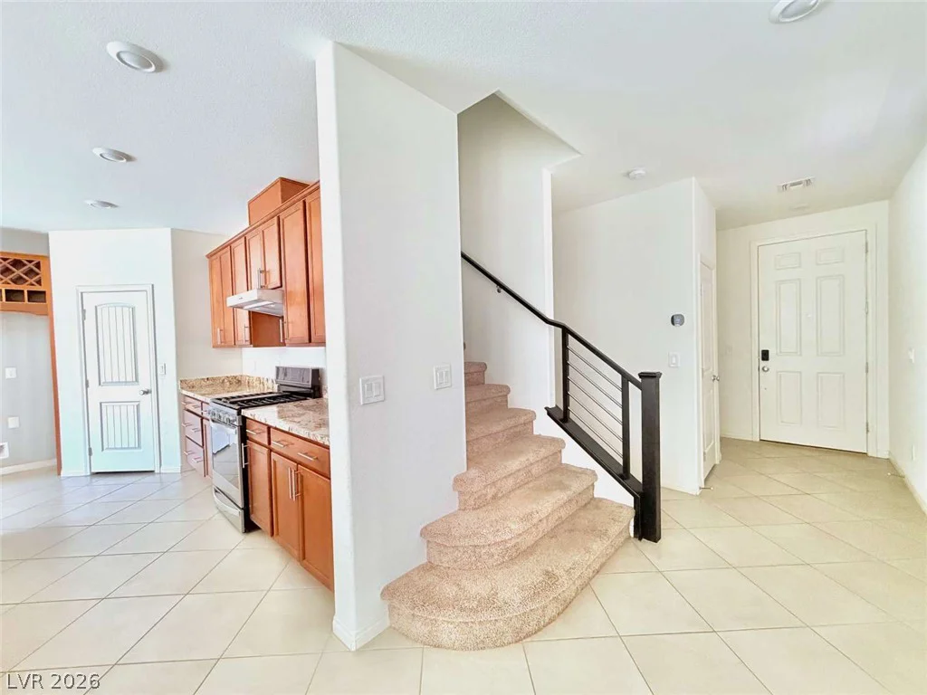 8616 Valley Village, Las Vegas, NV 89113