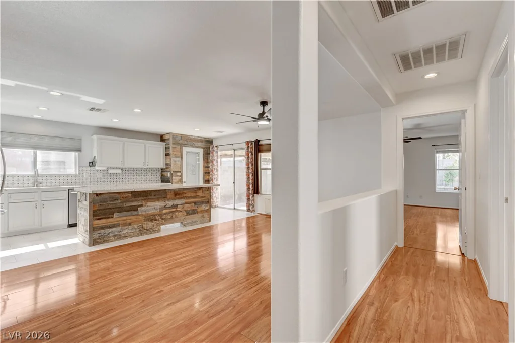 8560 Shady Pines, Las Vegas, NV 89143