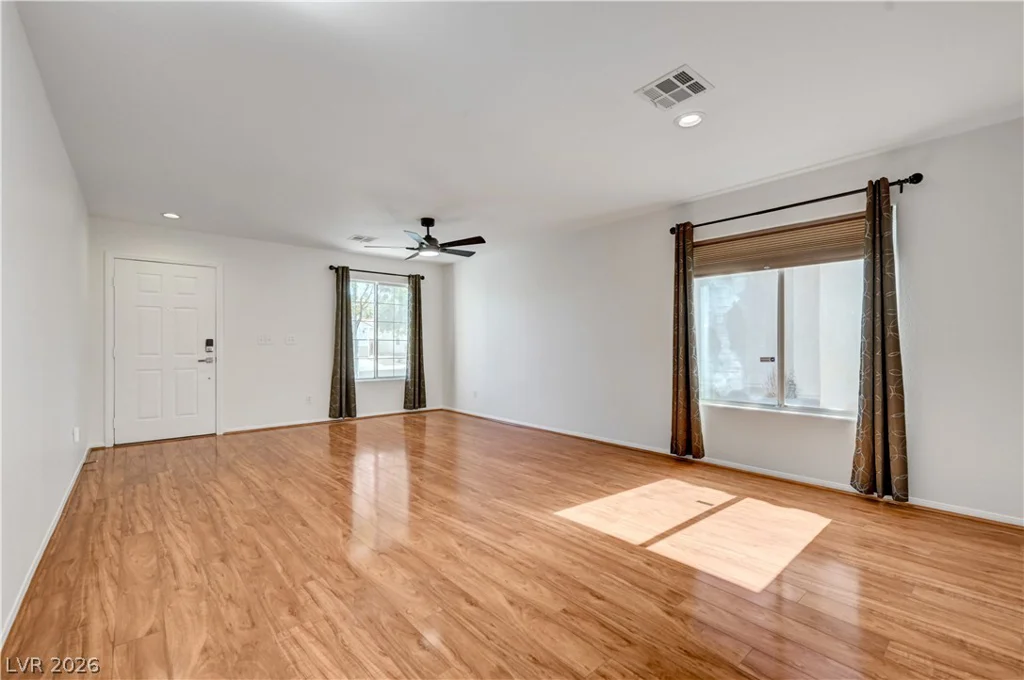 8560 Shady Pines, Las Vegas, NV 89143